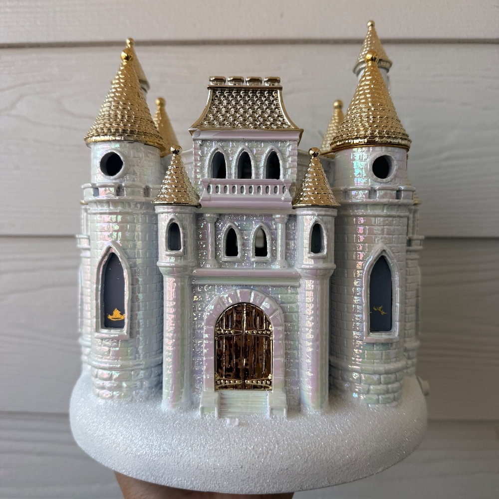 Bath & Body Works Disney Princess Castle Pedestal Candle Holder | 2026 | NIB - Picture 3 of 6